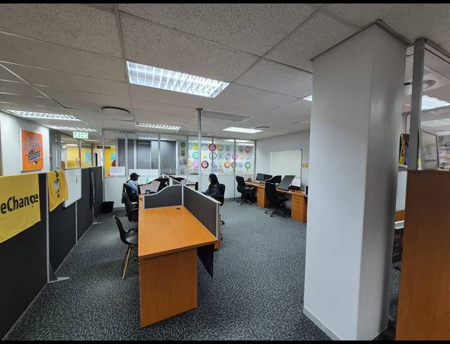 420M² OFFICE TO LET IN SANDTON CENTRAL